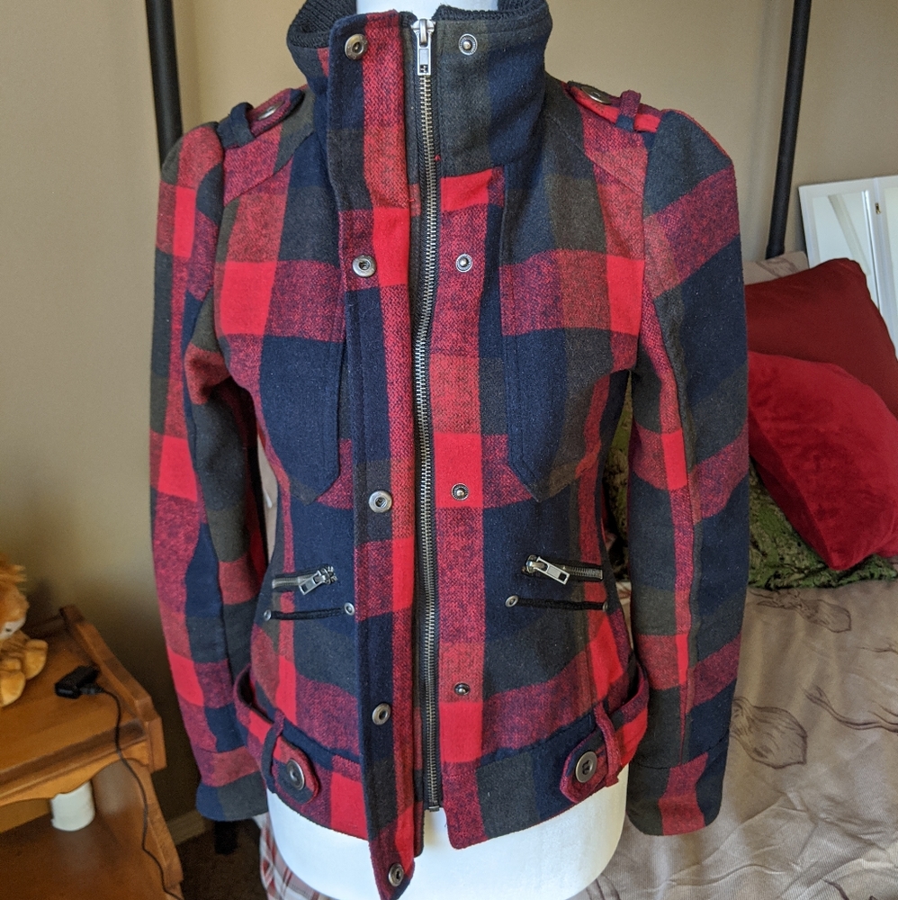 Plaid coat - Picture 2 of 8